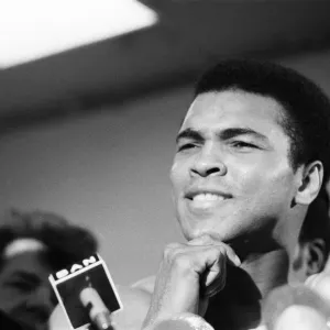 Super Fight II was a non-title boxing match between Muhammad Ali and Joe Frazier Super Fight II was a non-title boxing match between Muhammad Ali and Joe Frazier