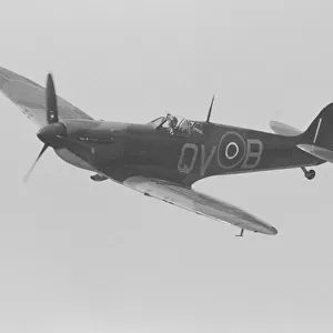 Supermarine Spitfire Mk IIa P7350 is the oldest airworthy Spitfire in the world