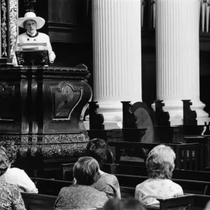 Television chef, Fanny Cradock, speaking from the pulpit, St Mary Woolnoth Church Television chef, Fanny Cradock, speaking from the pulpit, St Mary Woolnoth Church