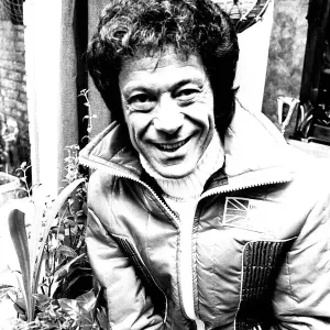 Bühnenschauspieler und Fernsehkomiker Lionel Blair auf Tournee am 21sten Februar 1980 Bühnenschauspieler und Fernsehkomiker Lionel Blair auf Tournee am 21sten Februar 1980