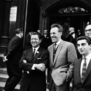Bruce Forsyth outside the High Court, 5th June 1962 Print