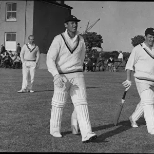 Test stars in Hull - Geoff Boycott and Phil Sharpe go out to open Yorkshire