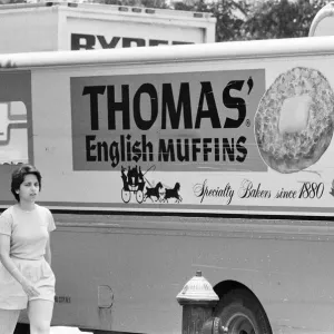 Thomas des Muffins anglais, New York, États-Unis, juin 1984. Thomas des Muffins anglais, New York, États-Unis, juin 1984.