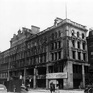 Thomas Wallis Department Store, Holborn, following air raid attacks. 20th April 1941