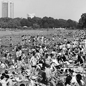 Thousands of sunbathers flocked to The Serpentine in Londons Hyde Park today
