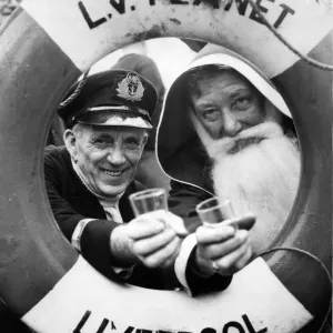 Ein Toast am Merseyside-Bar - Kapitän Nicholas Burns von der Leuchtschiff Planet Ein Toast am Merseyside-Bar - Kapitän Nicholas Burns von der Leuchtschiff Planet