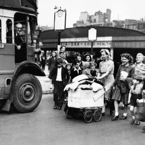 Today the first of the hoppickers official trains for this season left London Bridge