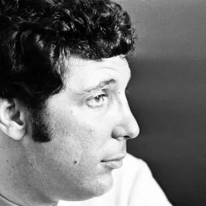 Tom Jones, Entrevista, fotografiado en su hogar en Sunbury on Thames, 21 de agosto de 1968. Tom Jones, Entrevista, fotografiado en su hogar en Sunbury on Thames, 21 de agosto de 1968.
