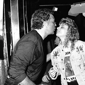 Tom Jones kissing fan Kathy Hall