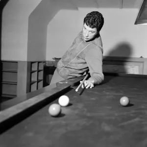 Tom Jones, at his new 65000 pound home in Weybridge, Surrey, 29th December 1968 Tom Jones, at his new 65000 pound home in Weybridge, Surrey, 29th December 1968