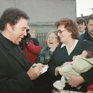 Tom Jones, (singer from Wales) arrives in Pontypridd, Glamorgan, South Wales Tom Jones, (singer from Wales) arrives in Pontypridd, Glamorgan, South Wales