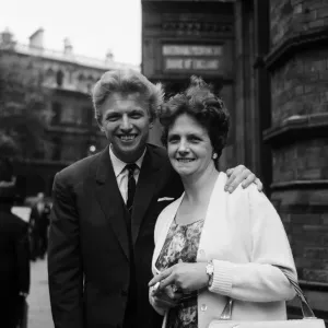 Tommy Steele court case. Tommy Steele flew in a chartered plane from Blackpool to give Tommy Steele court case. Tommy Steele flew in a chartered plane from Blackpool to give