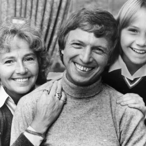 Tommy Steele Print at Home with Family