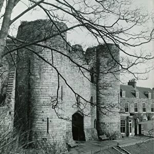 The keep of Tonbridge Castle in Kent Landmark Circa 1950 A©Mirrorpix
