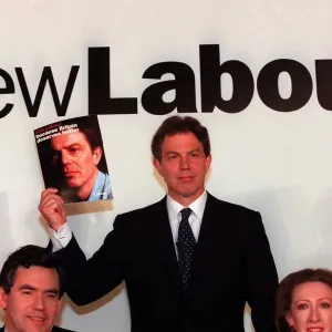Tony Blair lanza nuevo manifiesto laborista para las elecciones generales de abril de 1997 con. Tony Blair lanza nuevo manifiesto laborista para las elecciones generales de abril de 1997 con.
