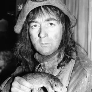 Tony Robinson BBC Children in Need Print 1987 Tony Robinson BBC Children in Need Print 1987