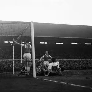 Tottenham 1-4 Arsenal, League Division One match at White Hart Lane