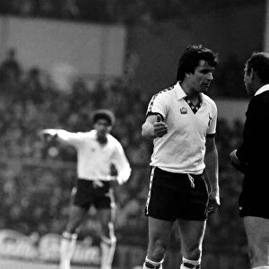 Tottenham Hotspur 2 v. Liverpool 0. March 1980 LF02-18-159 Local Caption Division