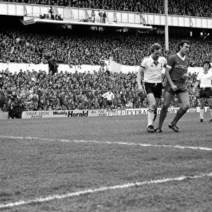 Tottenham Hotspur 2 v. Liverpool 0. March 1980 LF02-18-044 Local Caption Division