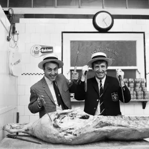 Tottenham Hotspur and Wales footballer Cliff Jones, invites teammates to Arnos Grove in