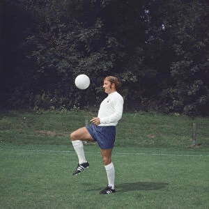 Tottenham Hotspurs Ralph Coates in training. Circa July 1971