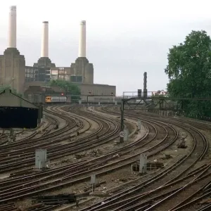Empty Tracks leading off Victoria Station as train drivers of the ASEF union start a Empty Tracks leading off Victoria Station as train drivers of the ASEF union start a