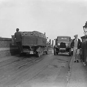Traffic on Hayes station bridge, Hayes Circa 1935