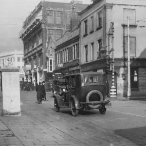 I lampioni di traffico di Dillwyn Street, Swansea. Circa 1935 I lampioni di traffico di Dillwyn Street, Swansea. Circa 1935