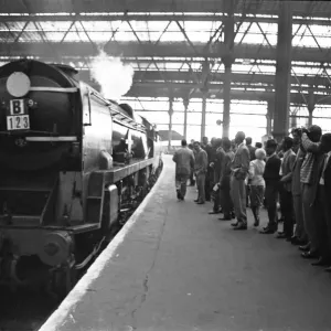 Train Arriving at Waterloo Station, 30th June 1962 Print