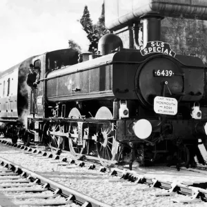 The last train on the Ross On Wye to Monmouth line, the Great Western Railway Class 6400