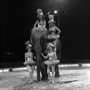 Travel by Jumbo'is the motto of the four Smart Sisters who are busy training Travel by Jumbo'is the motto of the four Smart Sisters who are busy training