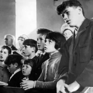 Tryweryn Valley - Children in the congregation at the last Harvest service at Capel