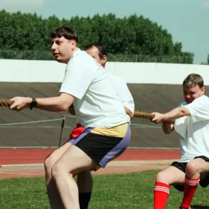 Kampf um den Faden während des jährlichen Sporttags am Clairville-Stadion für Menschen mit besonderen Bedürfnissen