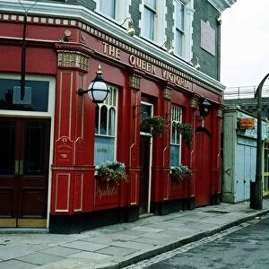 TV Programme: Eastenders June 1994 The Queen Victoria Pub Queen Vic Pub