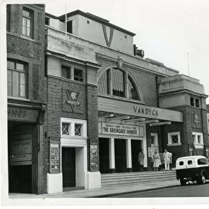 Vandyck Cinema, Fishponds Road, Bristol -1961 showing the film The Greengage Summer ub