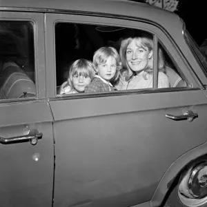 Vanessa Redgrave with Daughters Print 1967 Vanessa Redgrave with Daughters Print 1967