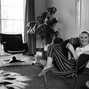 Vanessa Redgrave photographed for a Donald Zec feature. 2nd May 1966 Vanessa Redgrave photographed for a Donald Zec feature. 2nd May 1966