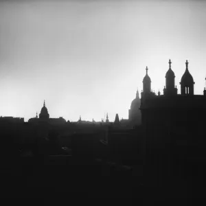 Vapour trails over central London as the Luftwaffe attempts to bomb the city Vapour trails over central London as the Luftwaffe attempts to bomb the city