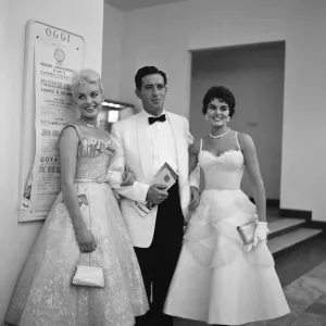 Venice Film Festival 1955, British actors (l-r) Belinda Lee Venice Film Festival 1955, British actors (l-r) Belinda Lee