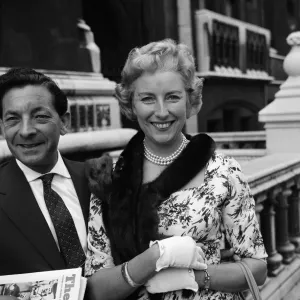Vera Lynn and Harry Lewis in Print, 31st May 1960 Vera Lynn and Harry Lewis in Print, 31st May 1960
