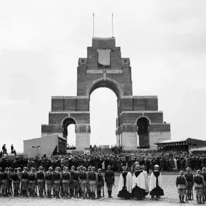 Veterans, families of the fallen and soldiers of the British Veterans, families of the fallen and soldiers of the British