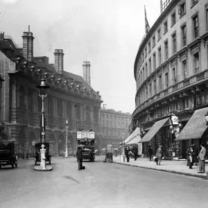 A view of the magnificent new Regent Street, taken from the Piccadilly End A view of the magnificent new Regent Street, taken from the Piccadilly End