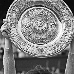 Virginia wade wins the Ladies singles final Wimbledon 1977
