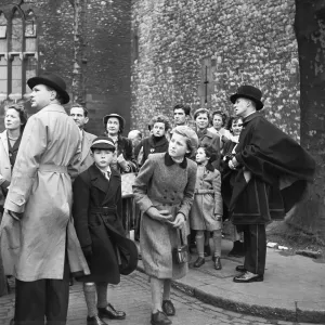 Beefeater Guided Tour, Tower of London, 1st March 1954 Print