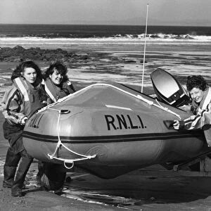 Vivienne Whiteright, Mandy Clarke, and Phillipa Lewis, female crew members of
