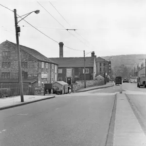 Wakefield Road looking towards Aspley, Huddersfield Circa June 1965 Wakefield Road looking towards Aspley, Huddersfield Circa June 1965
