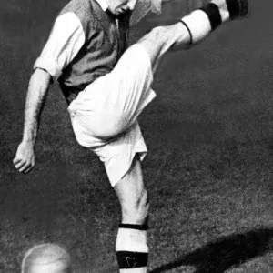 Wally Barnes Football Player of Arsenal - October 1949 - Training Wally Barnes Football Player of Arsenal - October 1949 - Training