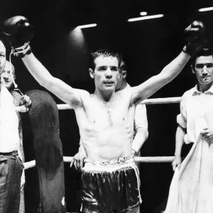 Walter McGowan wins against Ray Jutras 1962 at Kelvin Hall Glasgow