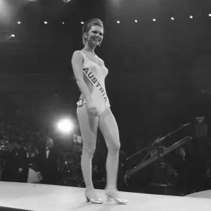 Waltraud Lucas parades on the catwalk in a 1971 Print