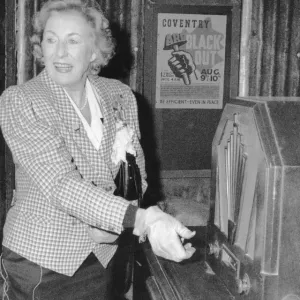 Wartime favourite Dame Vera Lynn brought the blitz commemoration to life this morning Wartime favourite Dame Vera Lynn brought the blitz commemoration to life this morning